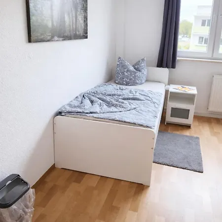 Apartment Geraeumige Mit Balkon In Gera