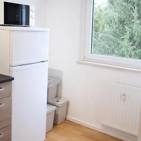 Geraeumige Mit Balkon In *