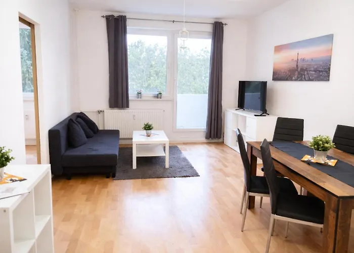 Geraeumige Mit Balkon In Gera